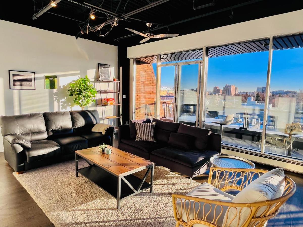 Sunny Penthouse On 17Th Ave, 1 Bedroom, 1 Loft Bed With Ladder, 1 Sofa Bed, Sleeps 6, Downtown Calgary Exterior photo